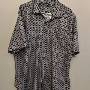 Vineyard Vines Men's Geometric Black and White Shirt